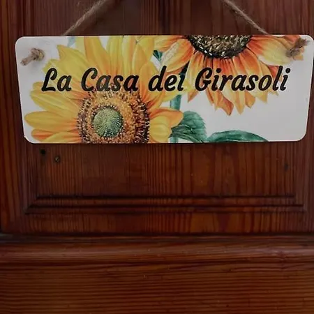 Apartment La Casa Dei Girasoli *